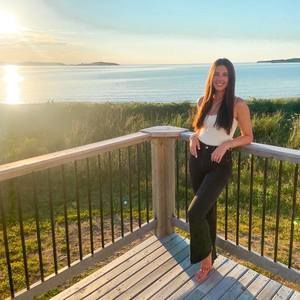 Meet your Posher, Catherine